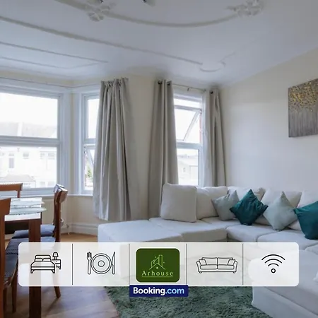 3 Bedroom Apartment By Arhouse Apartments Short Lets & Serviced Accommodation Kensal Rise With Free Wifi & Free Parking